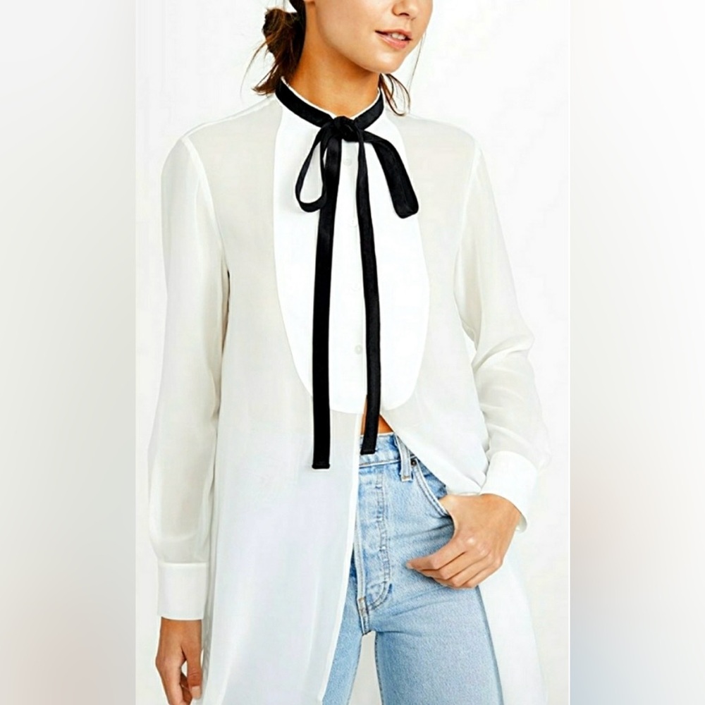 Club Monaco Cream Tie Front Blouse Relaxed Fit